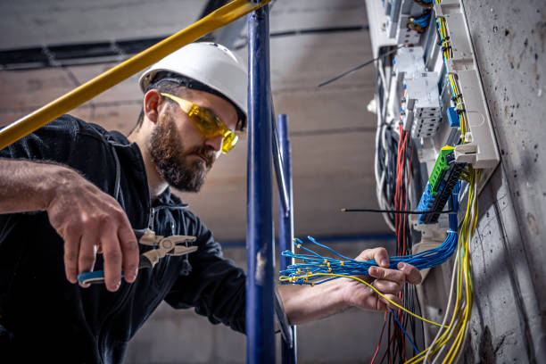 Best Affordable Emergency Electrician  in Palo Alto, CA